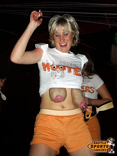 Hooters01