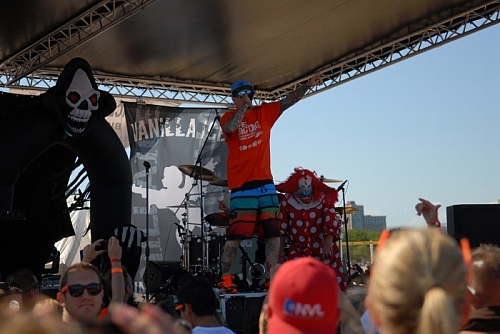 Big Dig 2012 - Vanilla Ice Performing