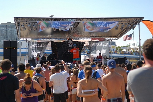 Big Dig 2012 - Vanilla Ice Performing