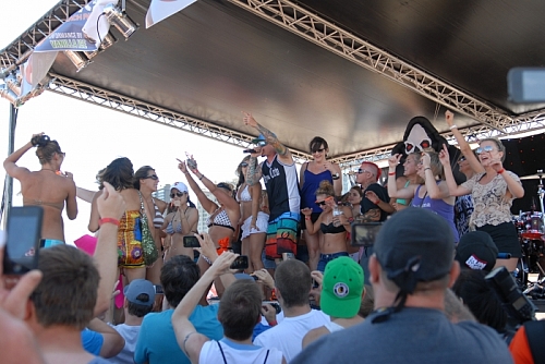 Big Dig 2012 - Vanilla Ice Performing