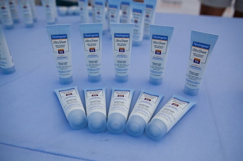 Big Dig 2012 - Neutrogena Sunscreen