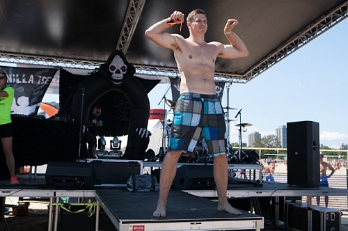 Big Dig 2012 - Flex them muscles!