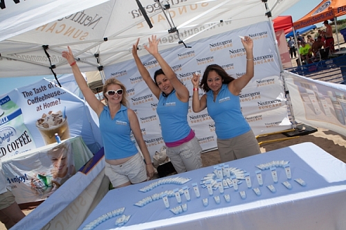 Big Dig 2012 - Raise your hand if you love Neutrogena!