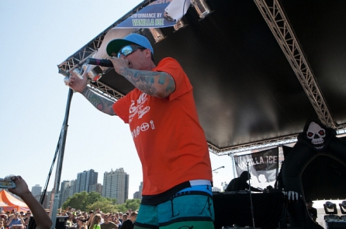 Big Dig 2012 - Vanilla Ice Performing