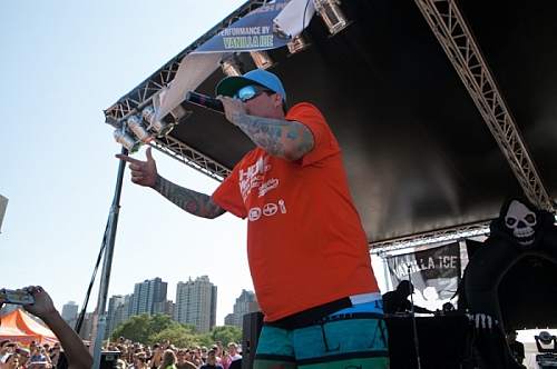 Big Dig 2012 - Vanilla Ice Performing