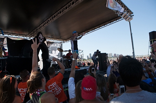 Big Dig 2012 - Vanilla Ice Performing