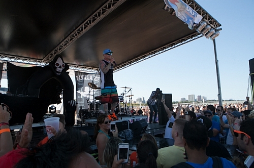 Big Dig 2012 - Vanilla Ice Performing