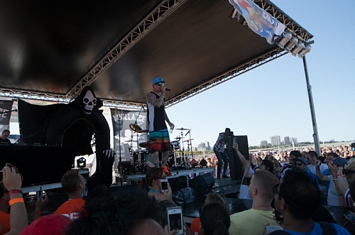 Big Dig 2012 - Vanilla Ice Performing