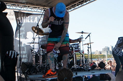 Big Dig 2012 - Vanilla Ice Performing