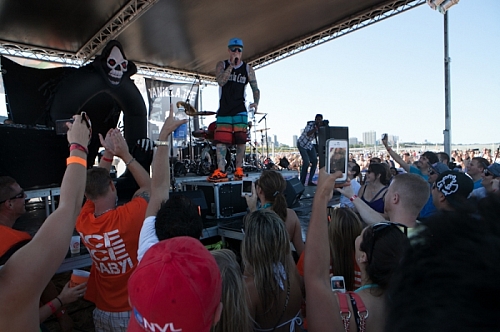 Big Dig 2012 - Vanilla Ice Performing