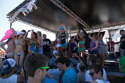 Big Dig 2012 - Vanilla Ice Performing