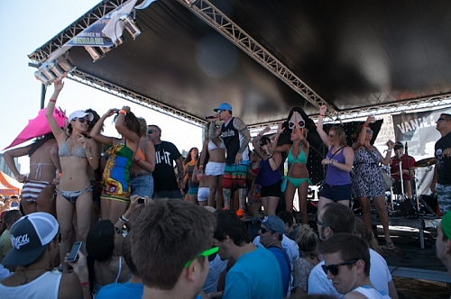 Big Dig 2012 - Vanilla Ice Performing