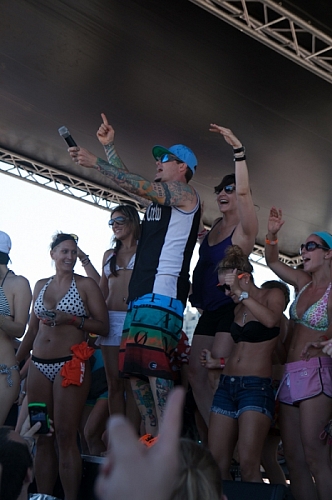 Big Dig 2012 - Vanilla Ice Performing