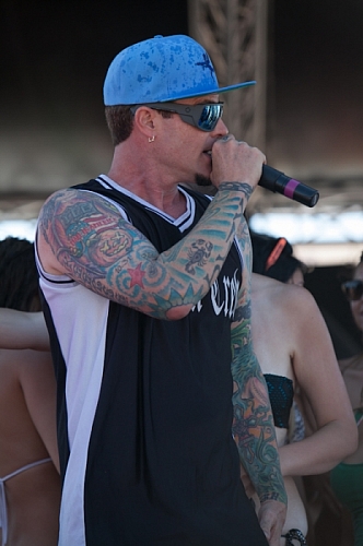 Big Dig 2012 - Vanilla Ice Performing