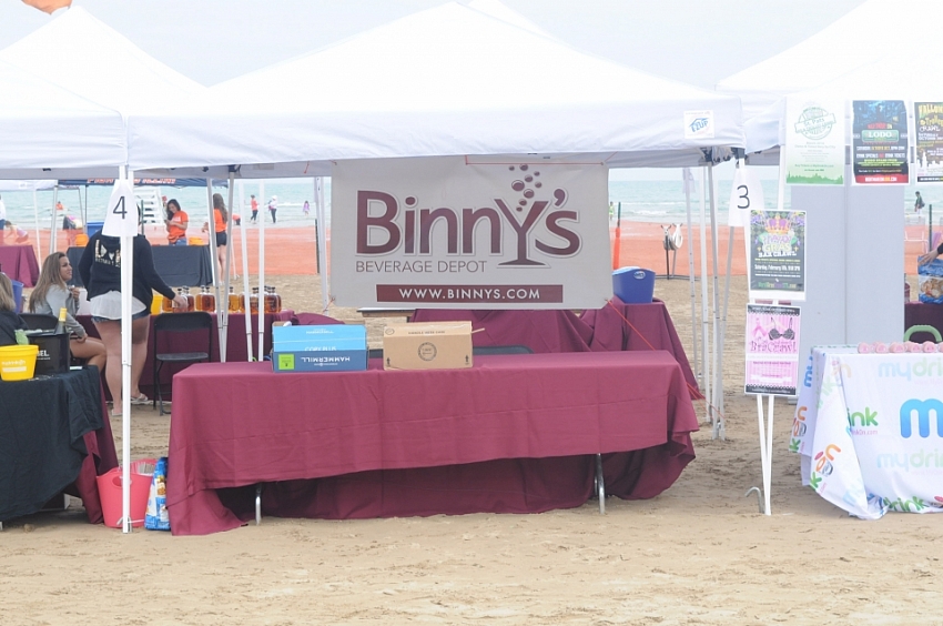 Whiskey, Wine, Swine 2015