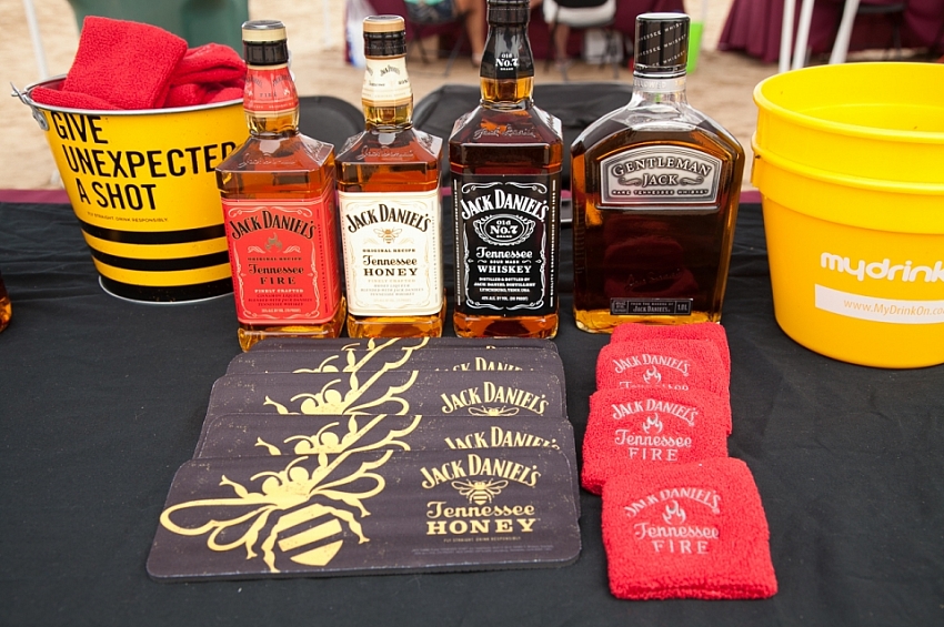 Whiskey, Wine, Swine 2015