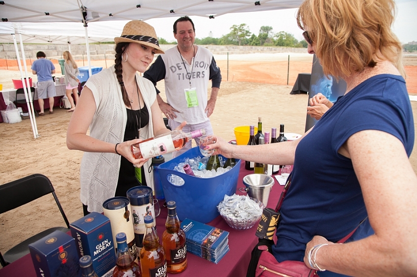 Whiskey, Wine, Swine 2015