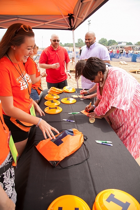 Whiskey, Wine, Swine 2015