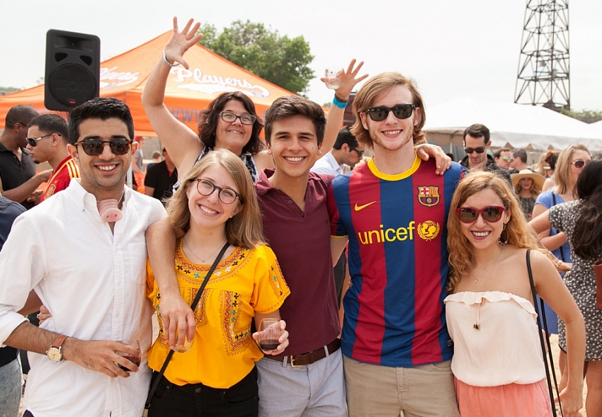 Whiskey, Wine, Swine 2015