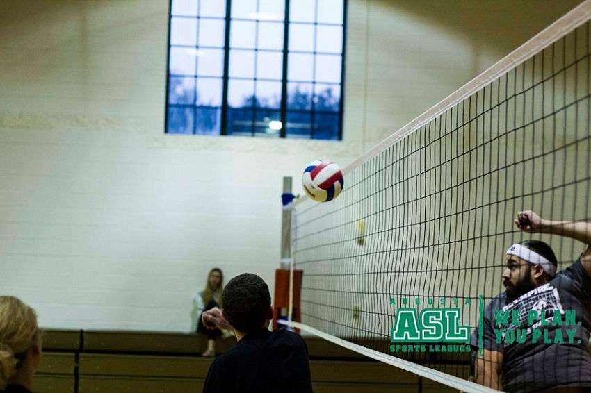 2017-Winter-Coed-Indoor-Volleyball