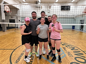 Volley Parton  Team Photo