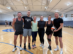 I wanna set you up  Team Photo