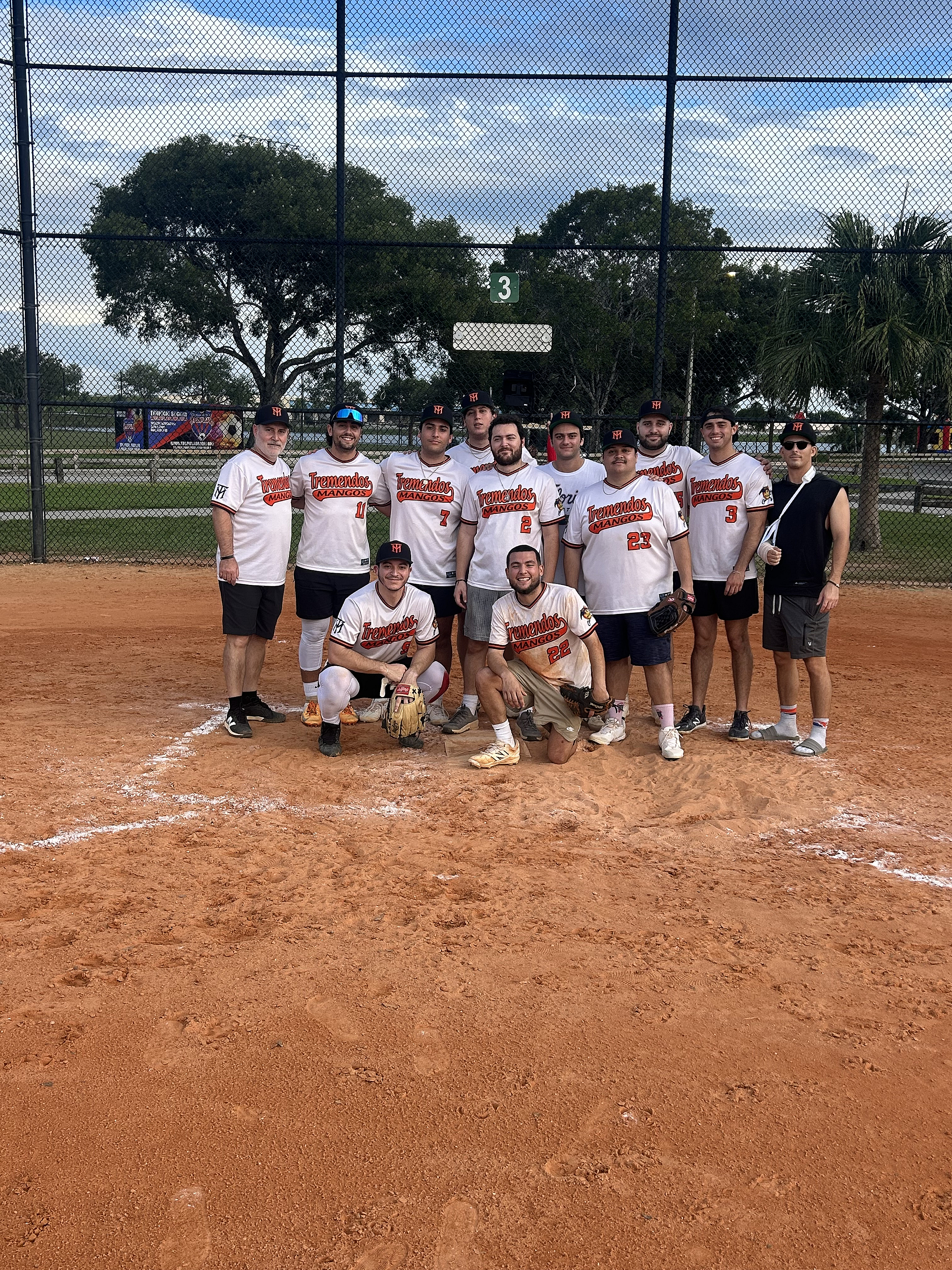 Tremendos Mangos  - M