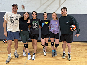 Mom's Spikesetti Team Photo