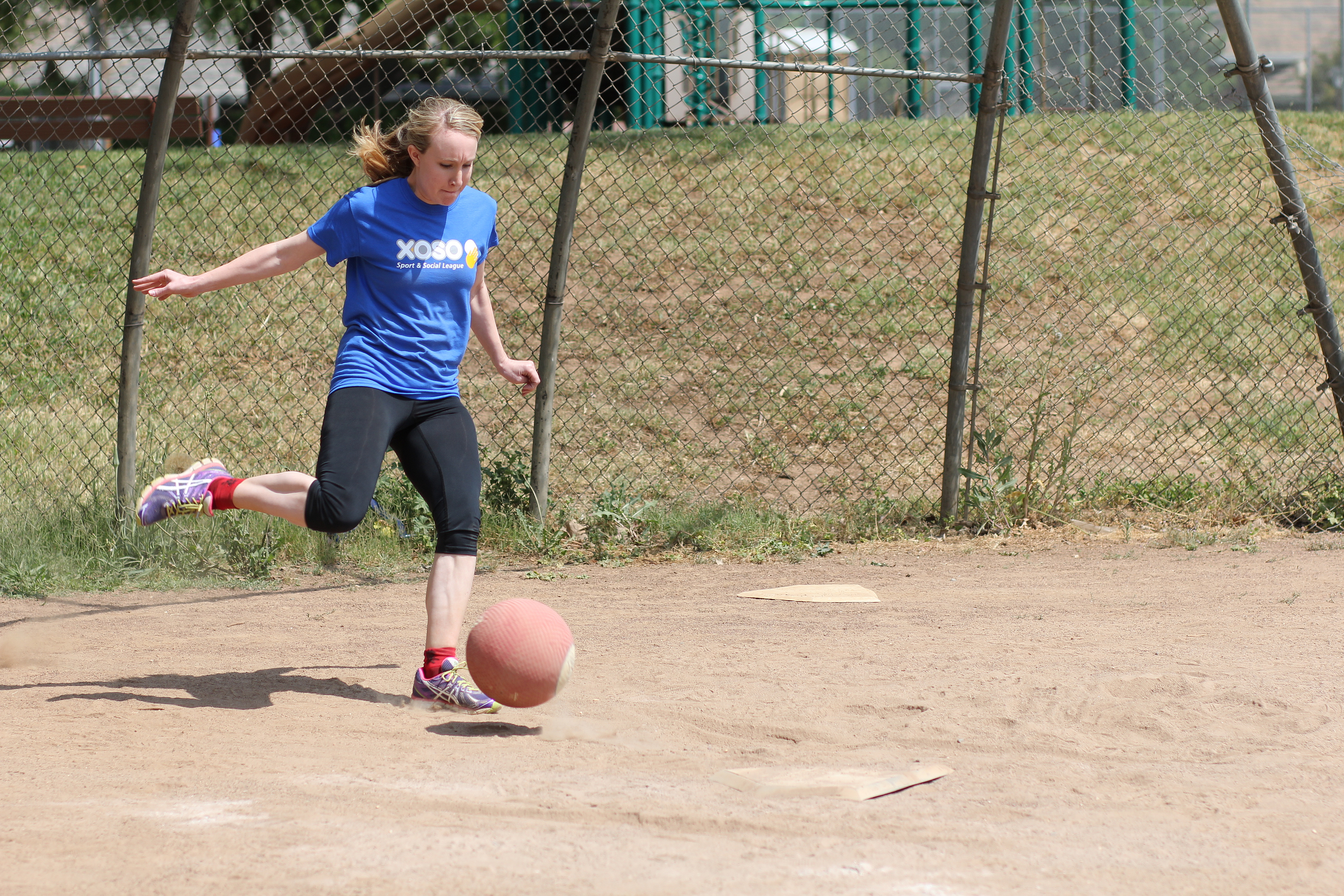 Xoso kickball players