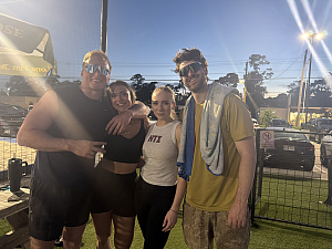 Sets Addicts A Team Photo