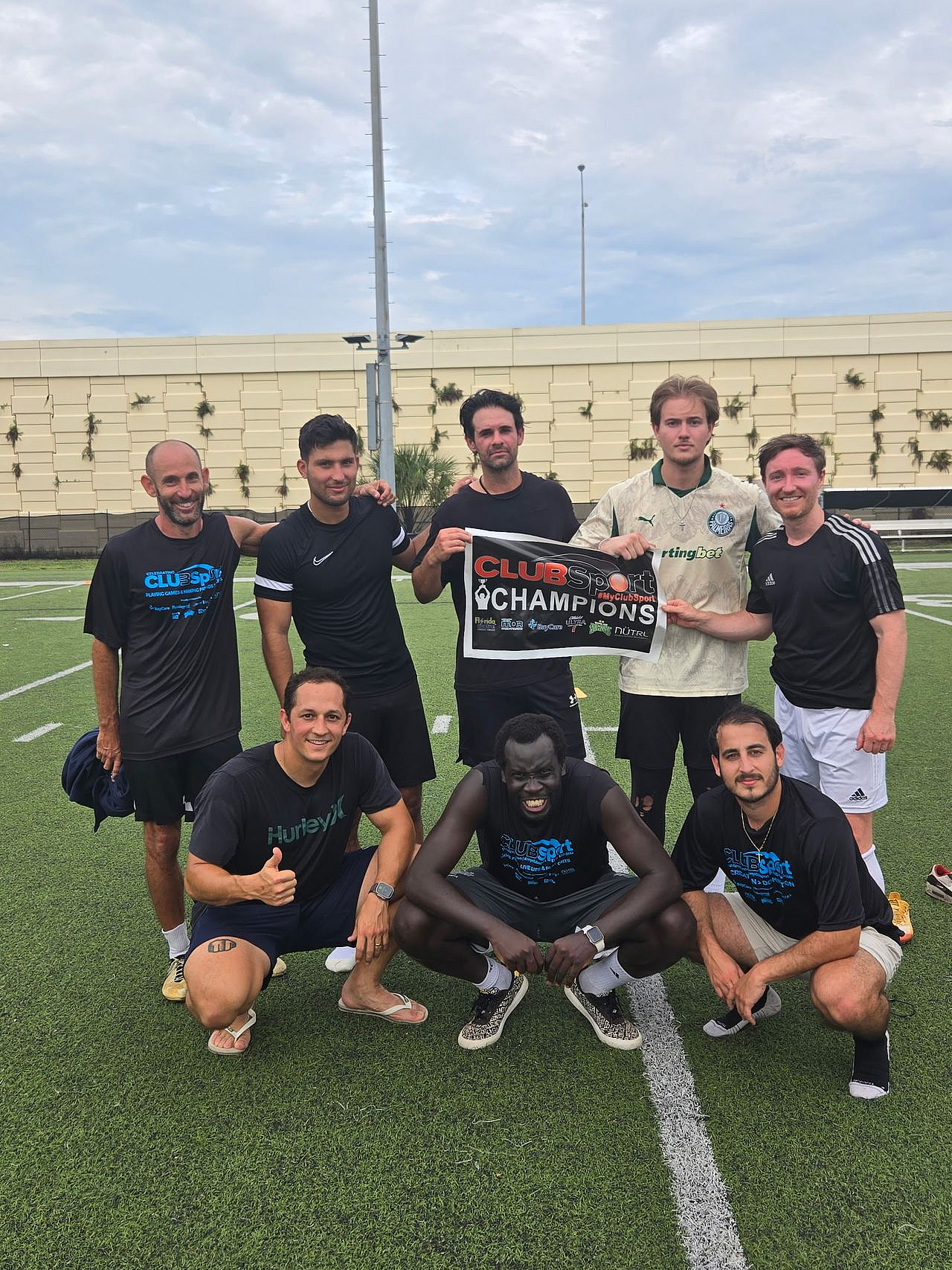 Overachievers (m) - CHAMPS