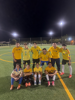 Los Papis Team Photo