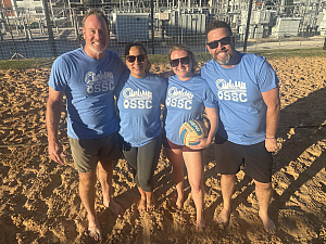 Beach, please Team Photo